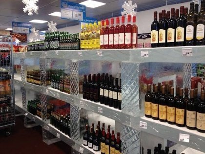 У Румунії побудували супермаркет з льодяних брил. ФОТО