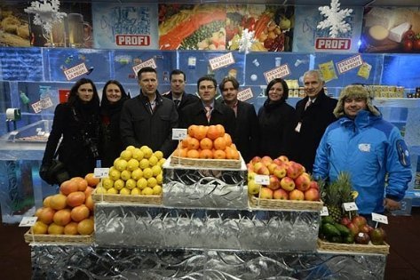 У Румунії побудували супермаркет з льодяних брил. ФОТО