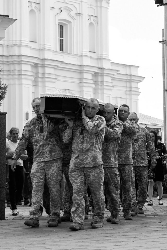 У Луцьку провели в останню путь військового Михайла Дарчича