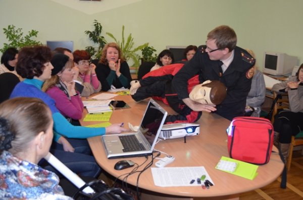 Луцьких педагогів навчали як діяти у надзвичайних ситуаціях. ФОТО