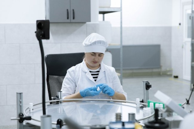 У Луцьку показали виробництво, яке займається рідинами для вейпів 