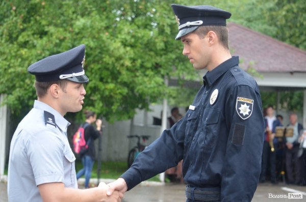 У Луцьку поліцейські отримали нові погони і звання. ФОТО