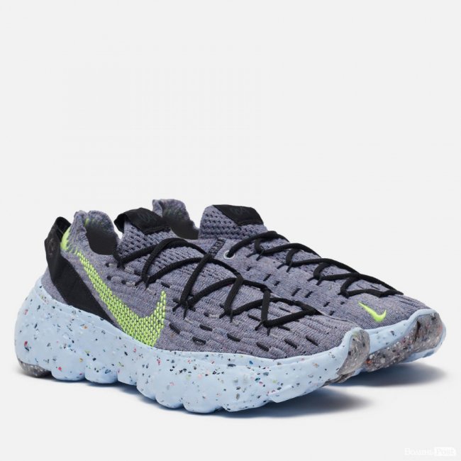 З чим носити кросівки на грубій підошві*