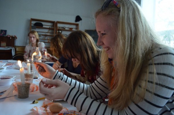Як у Луцьку вчилися малювати волинські писанки. ФОТО