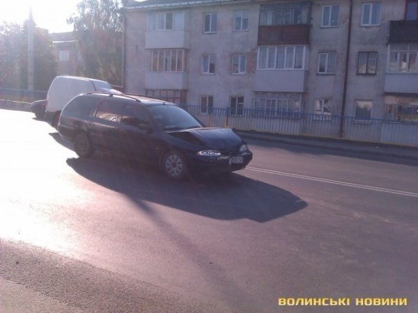 Аварія в Луцьку: авто стояли в заторі. ФОТО
