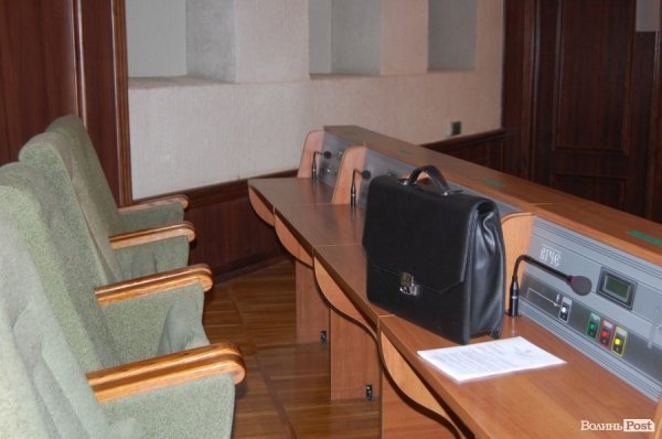 Регіонали знову проігнорували сесію Волиньради. ФОТО