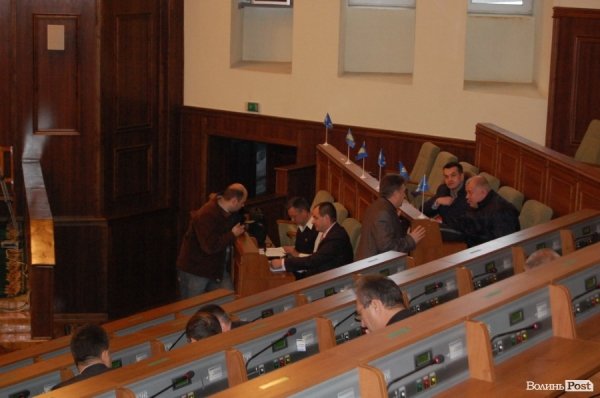 Регіонали знову проігнорували сесію Волиньради. ФОТО