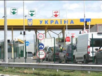 Волинські митники затримали незаконну «євробляху»