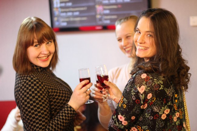 У «PremierCity» відгуляли вечірку з нагоди виходу фільму «50 відтінків свободи»*