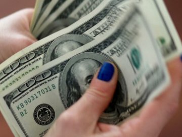 Долар і євро піднімаються в ціні: курс валют у Луцьку на 31 січня