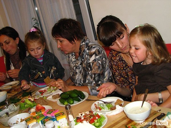 Як луцькі мами вчилися готувати йогурт. ФОТО