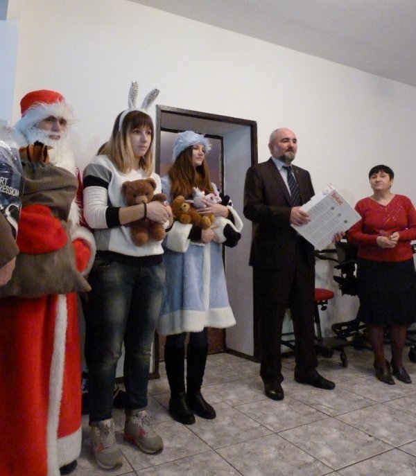 Волинські студенти привітали дітей обласного санаторію з Днем святого Миколая. ФОТО