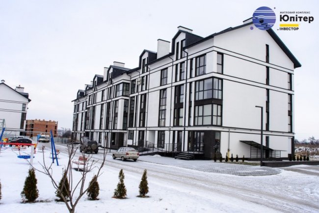 Під Луцьком продають комерційну нерухомість*