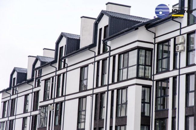 Під Луцьком продають комерційну нерухомість*