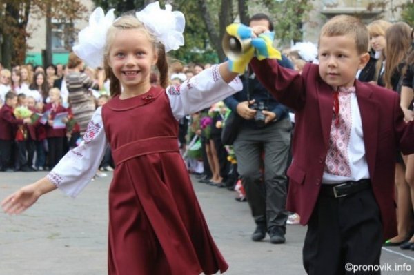 Перше вересня у Нововолинську. ФОТО