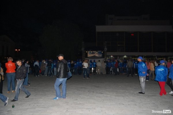 Пам’ять Хурсенка вшановували з агітацією Партії регіонів. ФОТО