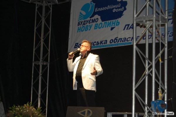 Пам’ять Хурсенка вшановували з агітацією Партії регіонів. ФОТО