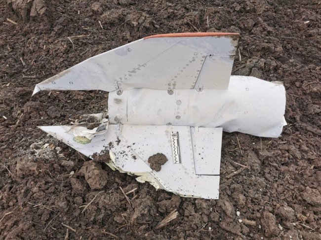 Уламки збитої ракети впали на багатоповерхівку на Харківщині