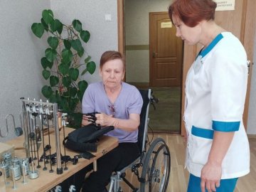 Як працює реабілітаційне відділення у Луцькому геріатричному пансіонаті. ВІДЕО