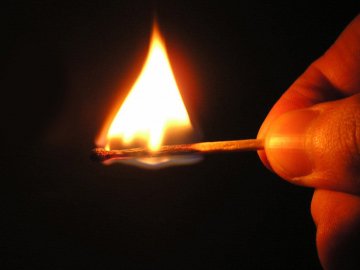 У Ковелі чоловік зачинився у квартирі й підпалив її 