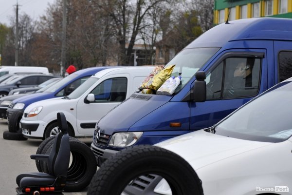 Луцький авторинок. БУДНІ МІСТА