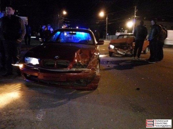 На луцькій дорозі зіткнулись дві машини. ФОТО