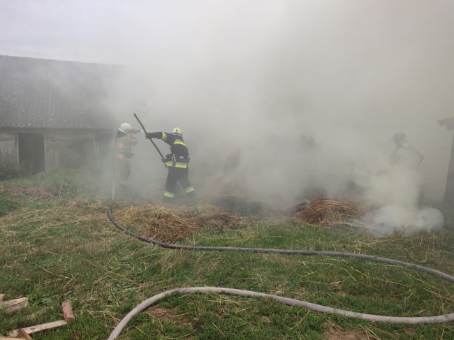 Через дитячі пустощі на Волині горіла солома