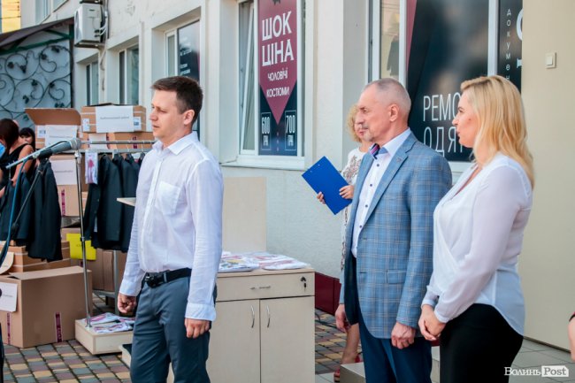 Діти загиблих воїнів отримали вишивані подарунки. ФОТО