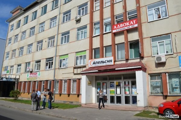 Невідомі влаштували погром у офісі Олени Голєвої