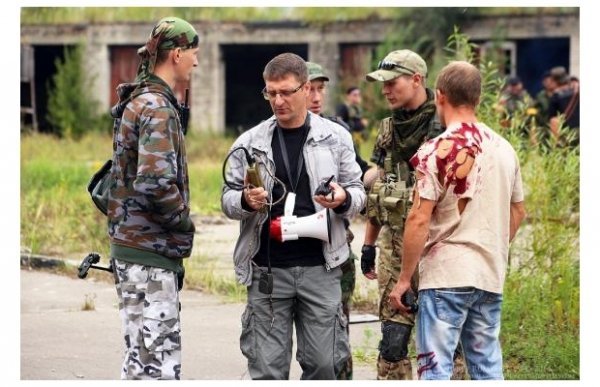 У Росії знімають фільм про те, як «укропи» катують російських журналістів. ФОТО