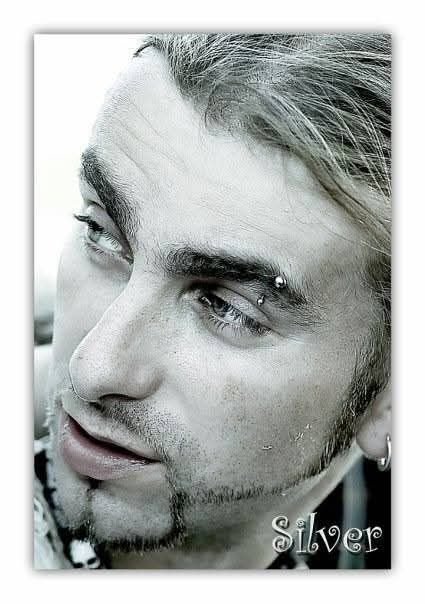 Внаслідок тяжкої хвороби помер відомий майстер музичних інструментів з Луцька Віктор Іщук