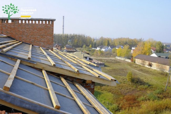 У ЖК «Парковий квартал» розпочали перекриття другого будинку. ФОТО*