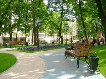 У Луцьку на Відродження облаштують новий сквер