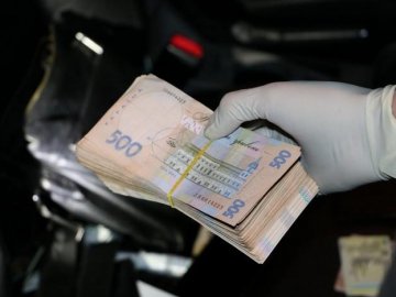 Затримали поліцейських, які вимагали хабарі у наркоторговців. ФОТО. ВІДЕО