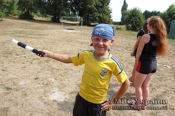 У волинському таборі діти зі Сходу спробували себе у ролі інспекторів ДАІ. ФОТО