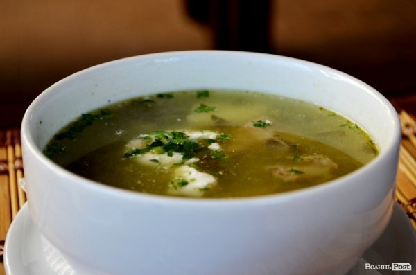 Імператорське бомбосховище. Смачного Луцька!