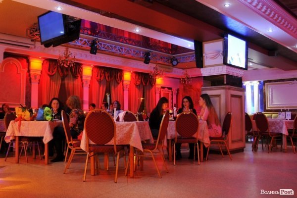 «Зима. Кохання. Новий Рік»: поетичний вечір з присмаком моди в Луцьку