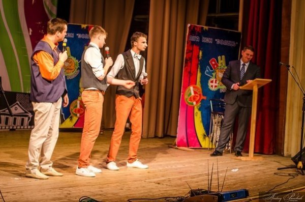 КВН у Луцьку: Рівне «вирвало» перемогу в Запоріжжя. ФОТО