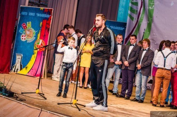 КВН у Луцьку: Рівне «вирвало» перемогу в Запоріжжя. ФОТО