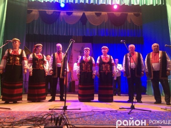 У Рожищі АТОшники у протест владі демонстративно залишили концерт. ФОТО