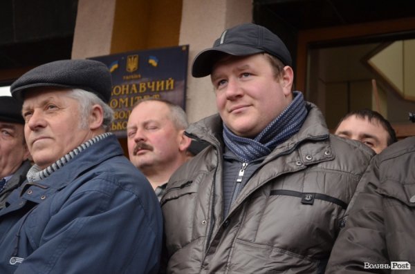 Люстрація в Нововолинську почалася з невдачі. ФОТО. ВІДЕО