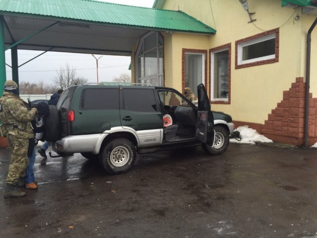 Іноземців відправили за ґрати через наркоторгівлю на Волині