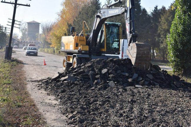 В Іваничах через ремонт перекриють дорогу