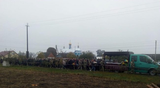 На Волині провели в останню путь Героя Миколу Харківця