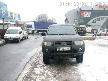 У Луцьку муніципали активно ловлять  «автоандонів». ФОТО 