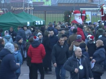 Майже 300 Миколаїв на одній площі: на Волині встановили рекорд України. ВІДЕО