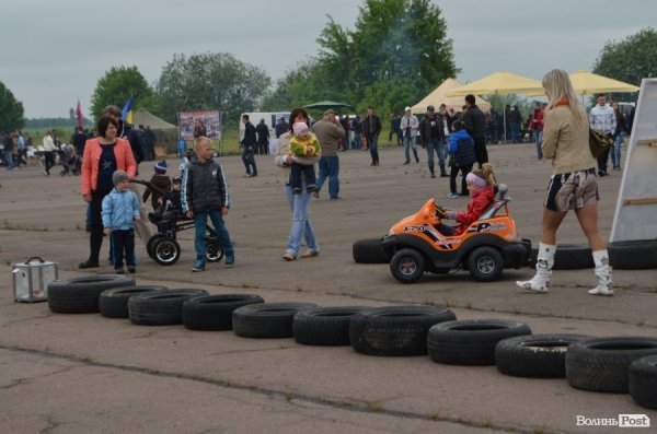 Під Луцьком визначили переможця з дрег-рейсінгу. ФОТО