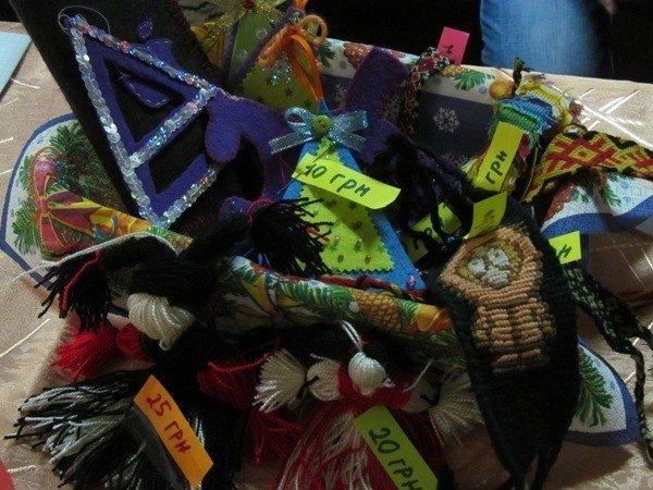 У Луцьку - благодійний аукціон хендмейду. ФОТО