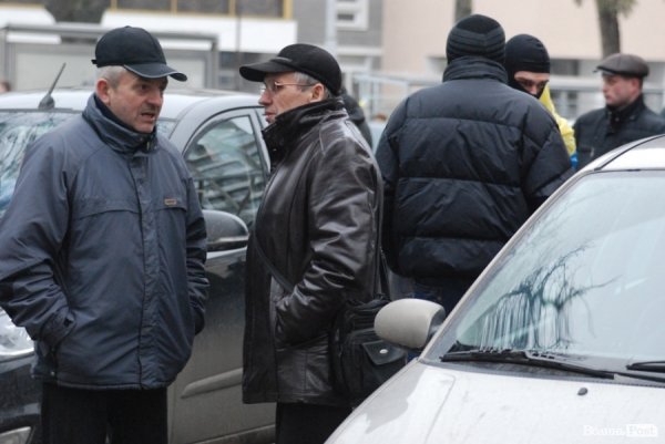 У Луцьку на День закоханих пікетували міліцію і прокуратуру. ФОТО