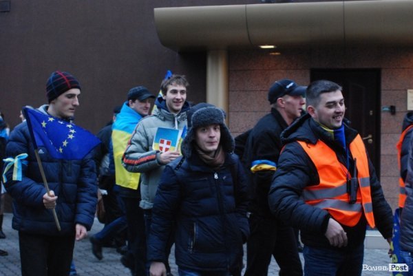 У Луцьку на День закоханих пікетували міліцію і прокуратуру. ФОТО